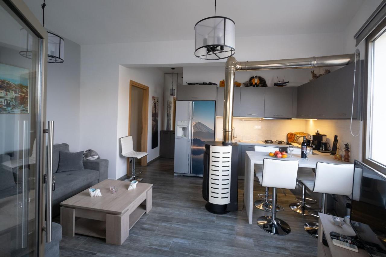 Апартаменты Seaside Flat With Hydromassage Мохлос Экстерьер фото